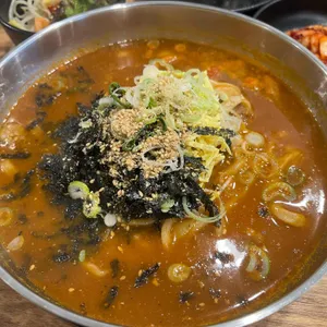 백돈뼈칼국수감자탕 사진