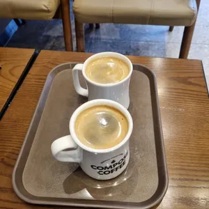 컴포즈커피 사진
