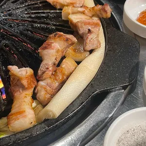 돼지야 사진