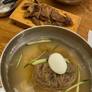 육쌈냉면 사진