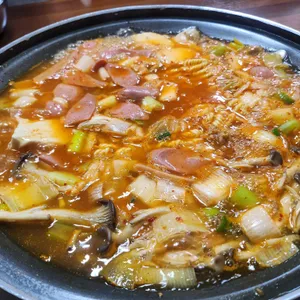 솥뚜껑부대찌개 사진