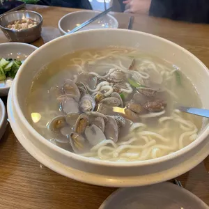 황고집 바지락 칼국수 사진
