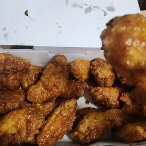 교촌치킨 사진