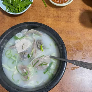 소나무돼지국밥 사진