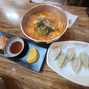 얼큰이손칼국수 사진
