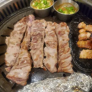 돼지집딸 리뷰 사진