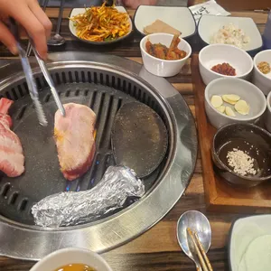 돼지집딸 사진
