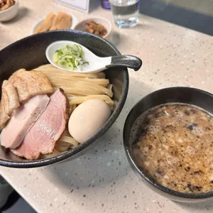 윤멘 사진
