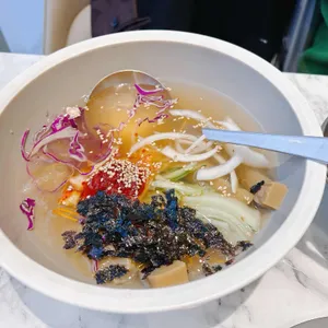 신복관 사진