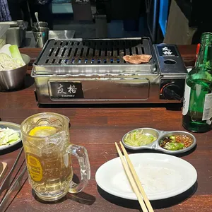 우격 사진