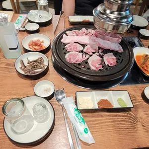 육제곱 사진