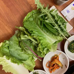 산마을쌈밥 사진