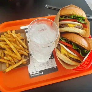 VVT버거 사진
