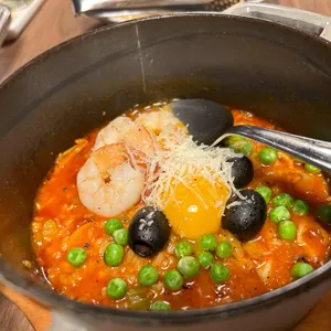 꼬메도르16 사진