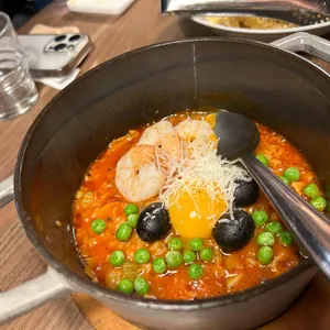 꼬메도르16 사진