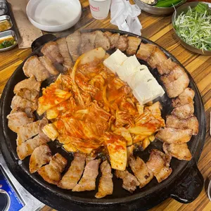 무쇠김치삼겹 사진