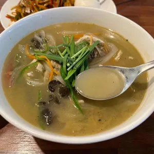 성수속 향연 리뷰 사진