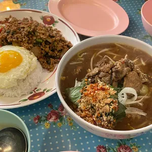 뭄알로이 사진