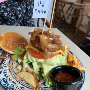안녕육지사람 사진