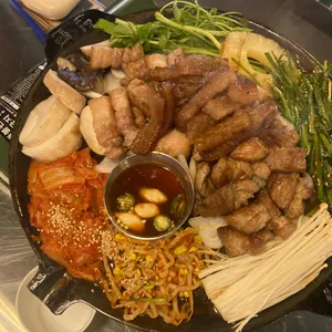 심돈 사진
