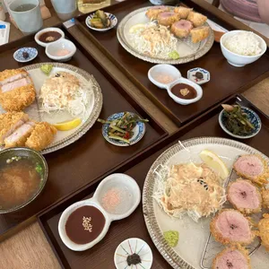 고메윤 사진