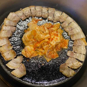 무쇠김치삼겹 사진