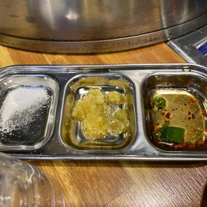 무쇠김치삼겹 리뷰 사진