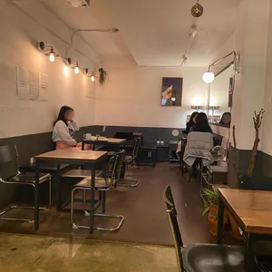 RADIANT 리뷰 사진