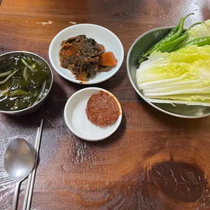 간판없는김치찌개 사진