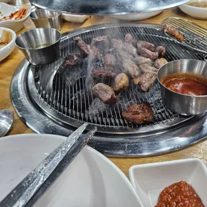 지리산흑돈가 사진