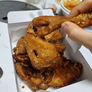 보드람치킨 사진