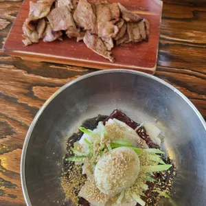 꼬기냉면 사진