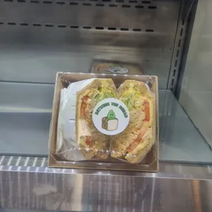 비트윈더브레드 사진