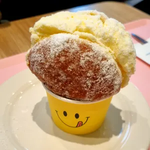 노티드 도넛 사진