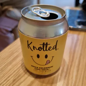 노티드 도넛 사진