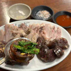 유창 순대삼계탕 사진