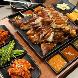 귀한족발 사진