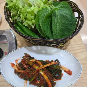 싹쓰리솥뚜껑김치삼겹살 사진