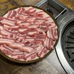 화산식육식당 사진