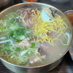 평이담백뼈칼국수 사진
