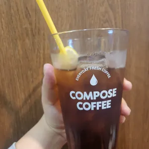 컴포즈커피 사진