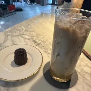 Bespoke 사진