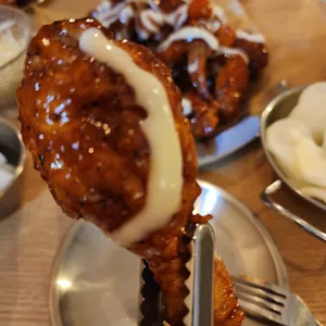 자담치킨 사진