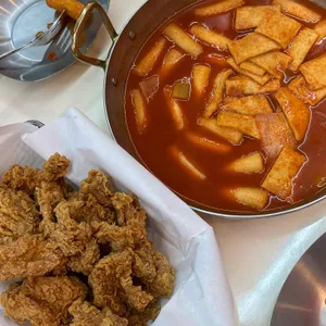 걸작떡볶이치킨 사진