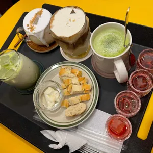 커피우드 사진