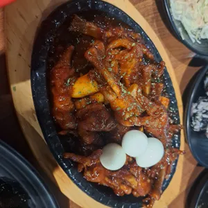 꼬꼬아찌숯불치킨 사진
