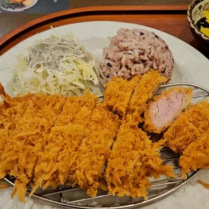돈카춘 사진