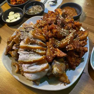 마왕족발 사진
