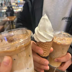 폴바셋 사진