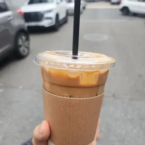 몇몇커피 사진